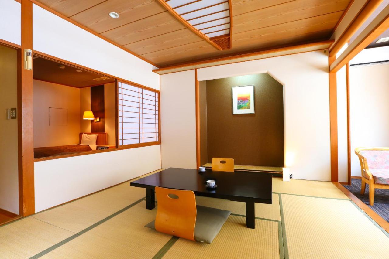 Hotel Ooedo Onsen Monogatari Ikaho à Shibukawa Extérieur photo