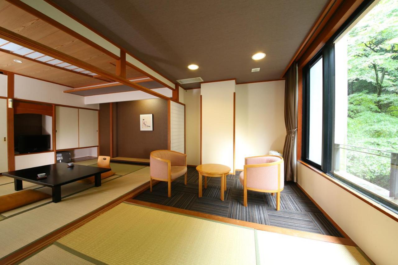 Hotel Ooedo Onsen Monogatari Ikaho à Shibukawa Extérieur photo