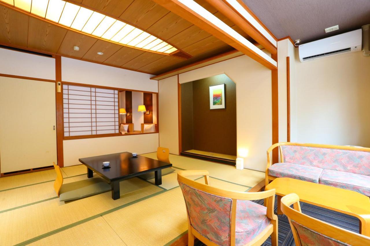 Hotel Ooedo Onsen Monogatari Ikaho à Shibukawa Extérieur photo